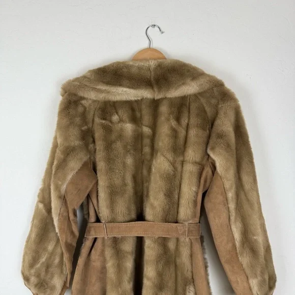 Vintage 70’s Lilli Ann London Leathers Faux Fur Coat With Genuine Leather Trim - Picture 7 of 9